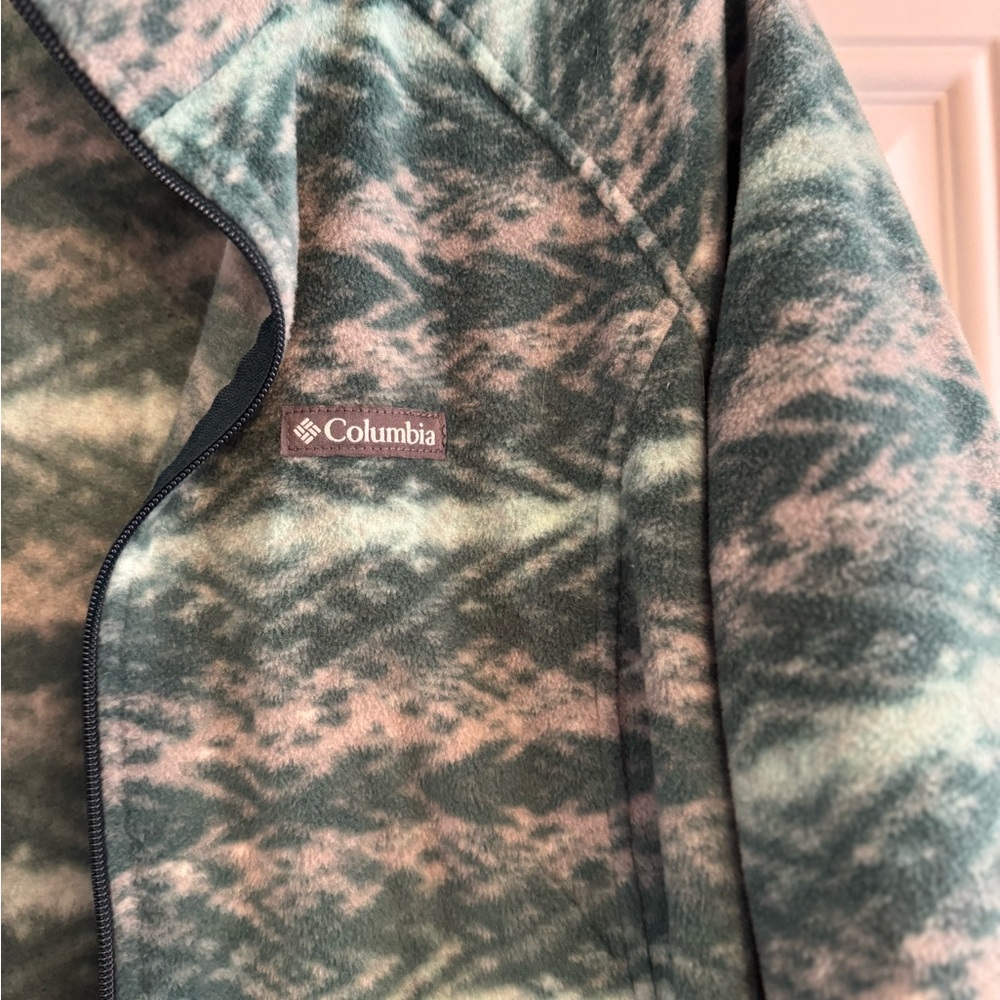 Columbia Women's Blue and Gray Ski Jacket - Picture 2 of 2